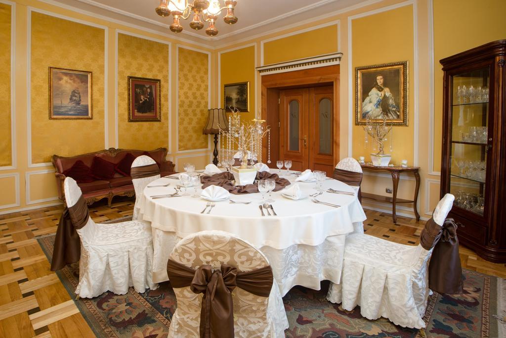 Aparthotel Dwor Hetman Jarosław